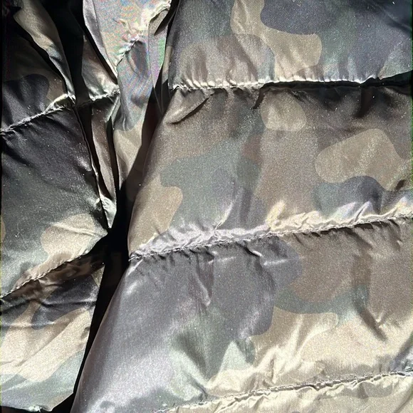 NWOT Eddie Bauer Camouflage Green Parka Packable and lightweight Size XS - Picture 15 of 16